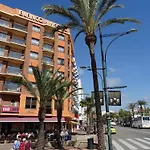 Hotel Blanco Y Negro