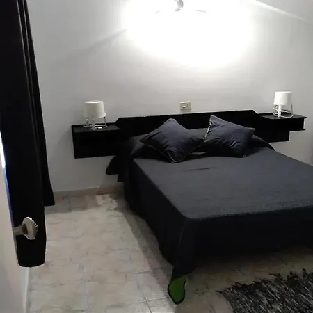 Apartman Blanco Y Negro *
