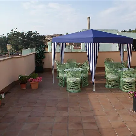 Blanco Y Negro Отель Льорет-де-Мар