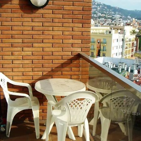 Apartman Blanco Y Negro