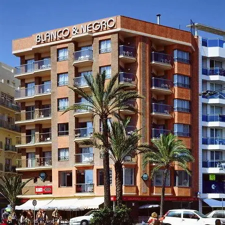 Blanco Y Negro Hotell